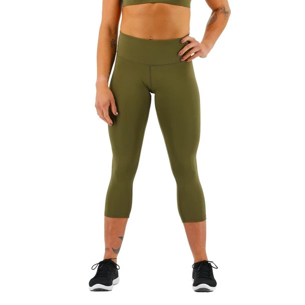 TYR Women's Solid High-Rise 3/4 Legging - 2023 1 TYR Women's Solid High-Rise 3/4 Legging - 2023
